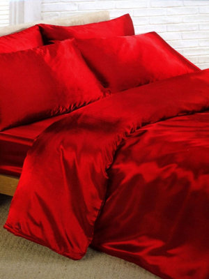  - Red Satin Super King Duvet CoverFitted Sheet And 4 Pillowcases Set