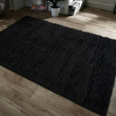 Home Republic Majestic Shaggy RugBlack from B&Q