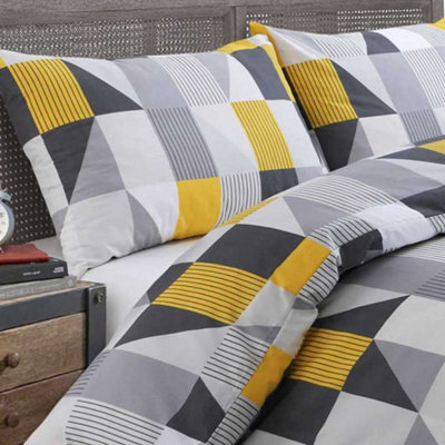 Velosso Vibrant Colours Printed Cotton Blend Duvet Cover & Pillowcase SetBreathable & Durable Bedroom DecorOchre from B&Q
