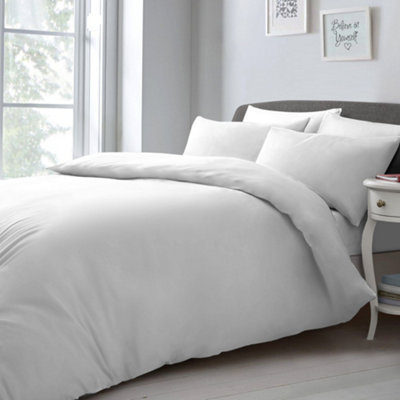 Velosso Elegant Microfibre Duvet Cover & Pillowcase SetContemporary Style Bed LinenButton EnclosureWhite from B&Q