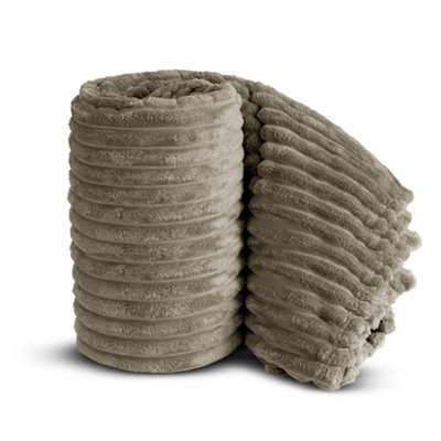 Velosso Elegant Thermal Plush Ribbed Throw Blanket In Modern Style For SofaBed In 150Cm X 200CmBeige from B&Q
