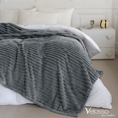 Velosso Elegant Thermal Plush Ribbed Throw Blanket In Modern Style For SofaBed In 200Cm X 240CmSilver from B&Q