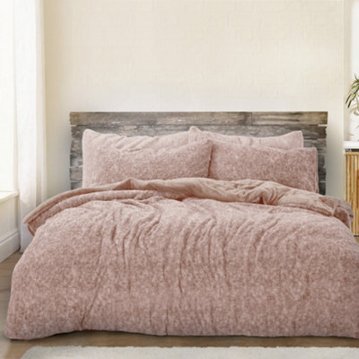 Velosso Teddy Fleece Duvet Cover & Pillowcase SetLuxurious Look & Warm BeddingMachine Washable Bedroom DecorBlush Pink from B&Q
