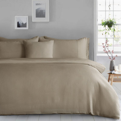 Velosso Waffle Weave Duvet Cover Set With PillowcasesButton Enclosure Textured DuvetEasy-Care Quilt CoverNatural from B&Q