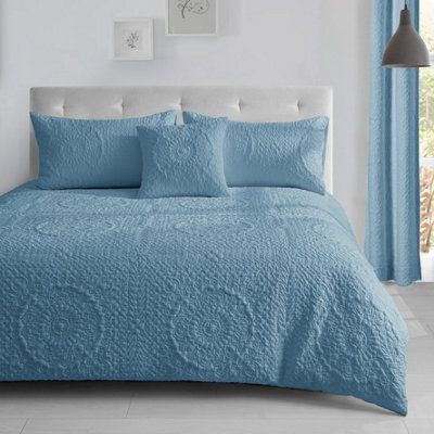Velosso Pinsonic Design Duvet Cover & Pillowcase SetLightweight And Wrinkle-Resistant FabricEasy Care And Durable MaterialOcean from B&Q