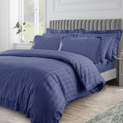 Velosso Elegant Embossed Duvet Cover & Pillowcase SetWrinkle-Resistant & Machine Washable Bedroom DecorNavy from B&Q
