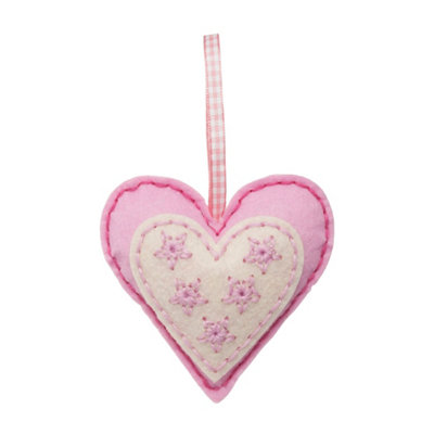 B&Q -  Felt Kit HeartFelt Decoration Kit: HeartTrimits