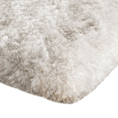 Asiatic Plush White Luxury Shaggy Polyester Rug-150Cm (Circle) from B&Q