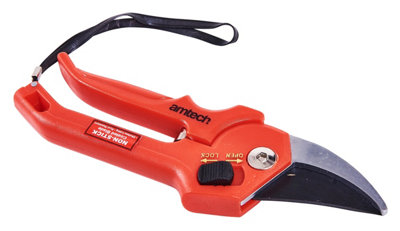 Amtech U0350 Deluxe By-Pass Pruner from B&Q