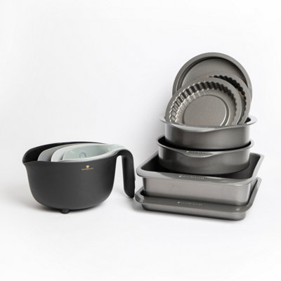 Masterclass 7Pc Cake Baking Non-Stick Set With 4Pc Bowl Set from B&Q
