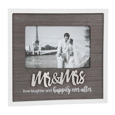Stylish Script Photo Frame 6X4"Mr & Mrs from B&Q