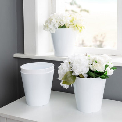 Wham Set 4 Studio 16Cm Round Plastic Planter (Ice White) from B&Q