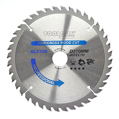 Toolpak Tct Circular Saw Blade210mm X 30mm X 40 TeethFor HardwoodSoftwoodPlywoodMdf Board from B&Q