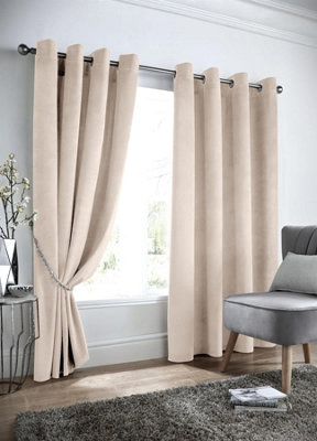 Luxury Living Velvet Blackout Ring Top Curtains Cream