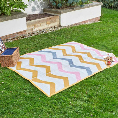 Smart Garden Marco Paul Multicoloured Alfresco Picnic Rug With Carry Handles90Cm X 180Cm from B&Q