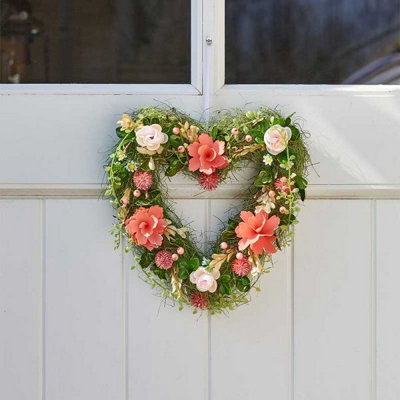Smart GardenFlora Heart Wreath from B&Q
