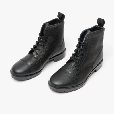 Grafters Grafters M391A Unisex Grain Leather Work Boots BlackUk-Size-9 Black from B&Q