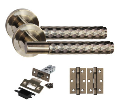 Golden Grace 1 Set Knurled Diamond Cut T-Bar Internal Door Handles With Latch And Hinges Antique Brass Finish from B&Q