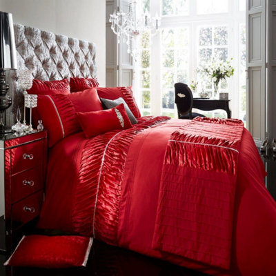Smart Living Duvet Cover With Pillowcases Polycotton Quilt Bedding Covers Comfy Breathable Comforter Cover SetRed from B&Q