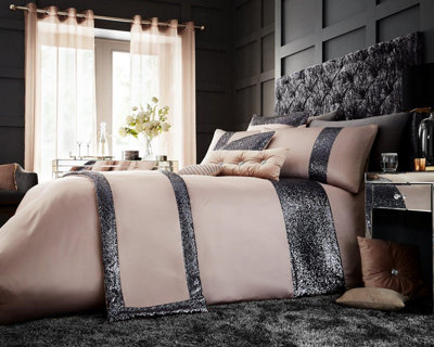 Smart Living Duvet Cover With Pillowcases Polycotton Quilt Bedding Covers Comfy Breathable Comforter Cover SetChambray from B&Q