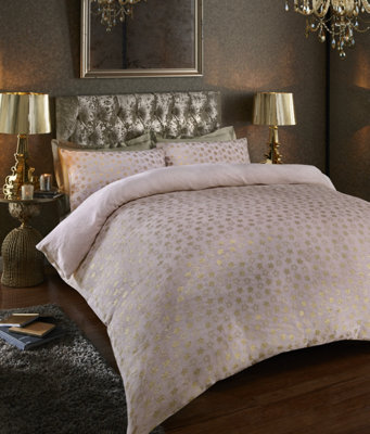 Smart Living Teddy Bear Fluffy Bedding SetThermal Warm & Cosy Super Soft Fleece Duvet Cover Set With PillowcasesPink from B&Q
