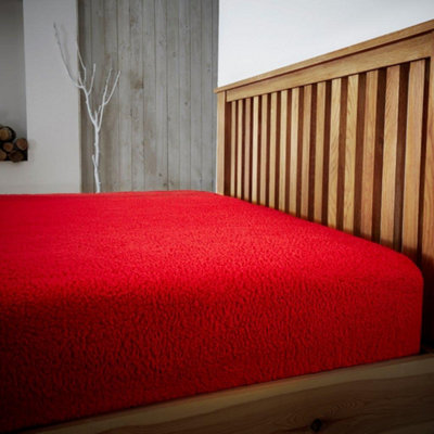 B&Q Smart Living Teddy Fleece Fitted Bed Sheet Plain Thermal Warm Soft Luxury Fluffy Cuddly Cosy Bedding - Red