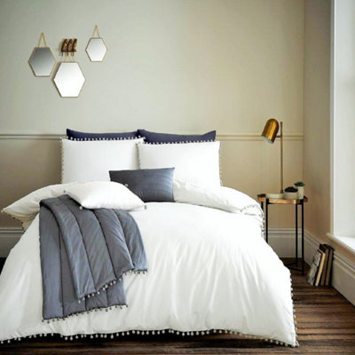 Smart Living Duvet Cover With Pillowcases Polycotton Quilt Bedding Covers Comfy Breathable Comforter Cover SetWhite from B&Q