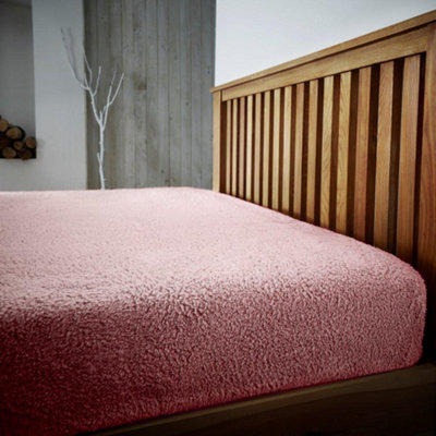 B&Q Smart Living Teddy Fleece Fitted Bed Sheet Plain Thermal Warm Soft Luxury Fluffy Cuddly Cosy Bedding - Pink