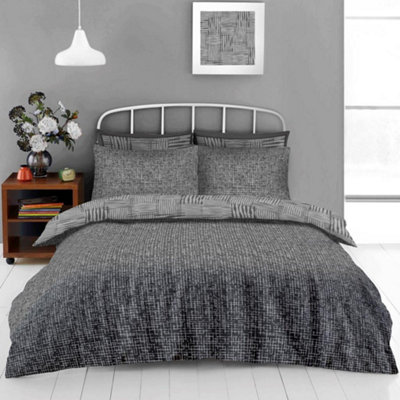 Gc Gaveno Cavailia Printed Ryder Duvet Cover Set Double With Reversible Bedding Bed Set Pollycotton Quilt Cover from B&Q
