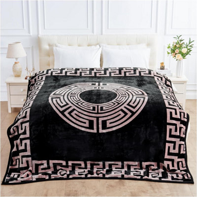 Gc Gaveno Cavailia Sherpa Fluffy Greek Weighted Blanket (200X240 Cm) 2 Ply Reversible Winter Blanket For Adult 4Kg Weight Blanket from B&Q