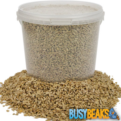 Gardeners Dream 1L Busybeaks Sunflower HeartsKernels Bird Seed Bakery Grade Food For Wild Birds from B&Q