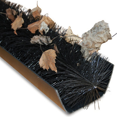 Gardeners Dream Groundmaster 2 X 4M Gutter Brush Black Leaf Guard Moss Protection Debris Filter from B&Q