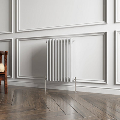 B&Q -  Horizontal Traditional 3 Column Radiator White (H)600mm (W)425mm 2680 Btu Cast Iron Style Radiator Central Heating