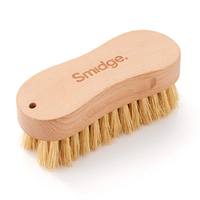 Smidge Cleaning Utility Brush Beechwood from B&Q