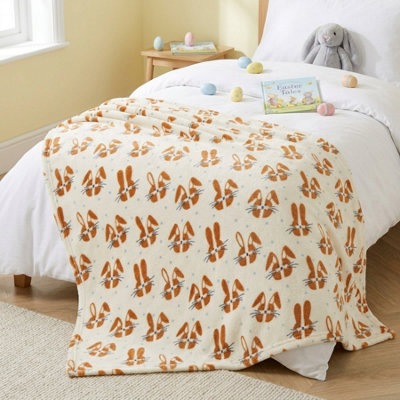 Garden Greatness Springtime Cosy Fluffy Bunny Super Soft Throw from B&Q