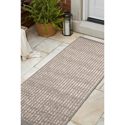 Melrose Eden Hatch Grey Indoor Outdoor Medium Weatherproof Runner Rug Pile Height 3mm67/200Cm from B&Q