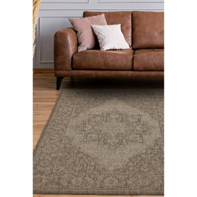 B&Q -  County Sisal Inspired Traditional Medallion Medium Latte Non-Slip Area Rug 120/160Cm
