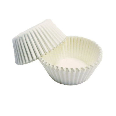 Pack Of 100 Cake Cases By Queen Of Cakes from B&Q