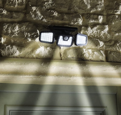 400 Lumen Motion Sensor Wall Security LightSolar Powered Wide Angle Floodlight With 3 Heads For GarageFront DoorGarden from B&Q