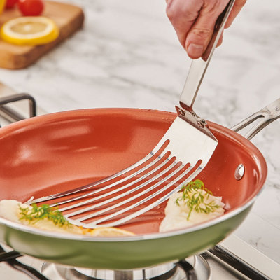 B&Q Flexible Stainless Steel Slotted Spatula - Dishwasher Safe Thin & Lightweight Kitchen Cooking Utensil - Measures W8 X L33Cm