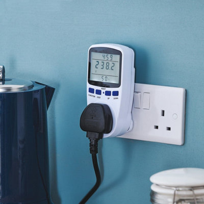 Energy Saving Monitor With Lcd Display & Overload ProtectionMeasures Plug-In Household Appliances Electricity Usage & Cost from B&Q
