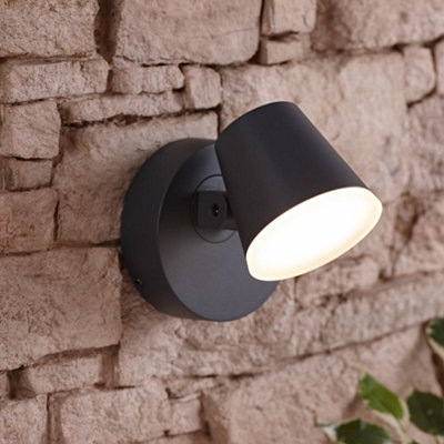 BillyOh Biard Dalen Led Outdoor Swivel Wall Light from B&Q