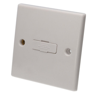 Kenable Unswitched Fused Spur Single Pole 13A Rounded Faceplate White from B&Q