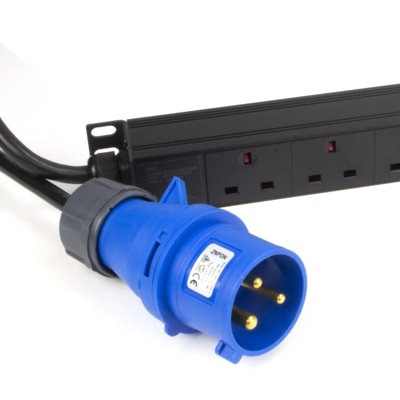 Kenable Pdu Uk Sockets 12 Way To 32A Commando Power Distribution Unit Vertical 3M from B&Q