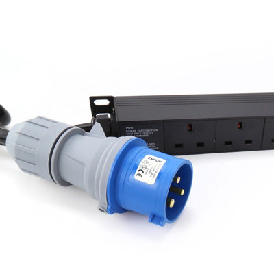 Kenable Pdu Uk Sockets 10 Way To 32A Commando Power Distribution Unit Vertical 3M from B&Q