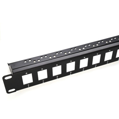 B&Q -  Panel Mount Patch Panel 16 Port 19 Inch Data Cabinet With Cable Management Bar