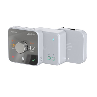 B&Q -  V4 Nano 3 852112 Smart ThermostatWhite Silver Effect