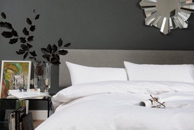 The Lyndon Company 400 Thread Count Cotton Duvet Set White from B&Q
