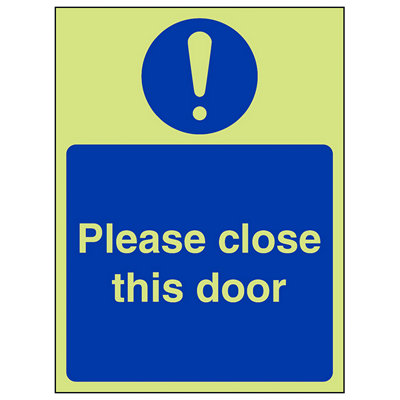 V Safety Please Close Door Fire Safety SignGlow In The Dark150X200mm (X3) from B&Q