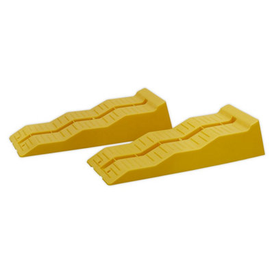 Sealey Levelling Ramps3-Stage 2.5Tonne Capacity Per Ramp 5Tonne Capacity Per Pair Wl301 from B&Q